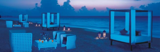 Delight in a romantic evening on the beach to make your honeymoon that much more memorable (Dreams in Riviera Maya, Mexico)