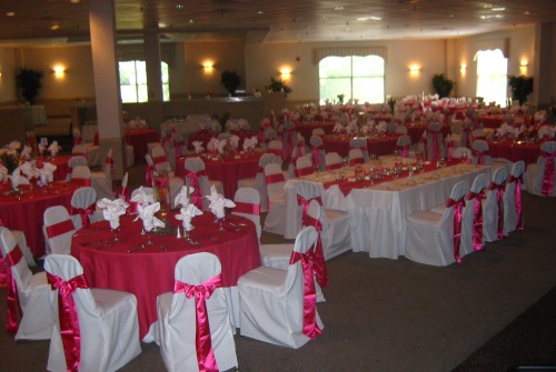 IndoorBanquet_red-whitemotif_500x335.jpg.aspx.jpeg