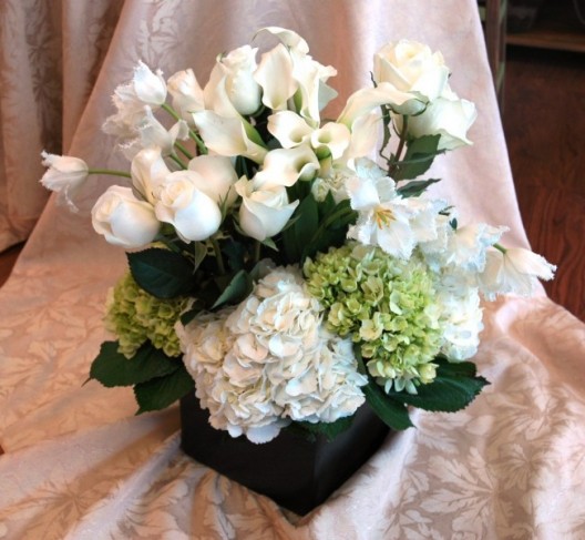 Lily & Hydranges Flower Centerpiece