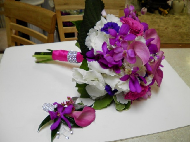 Bride & Groom Matching Bouquet & Boutonniere