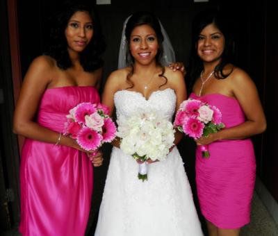 Bride, Bridesmaids & Their Bridal Bouquets