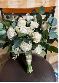 HOLLY'S GARDENS & FLORIST