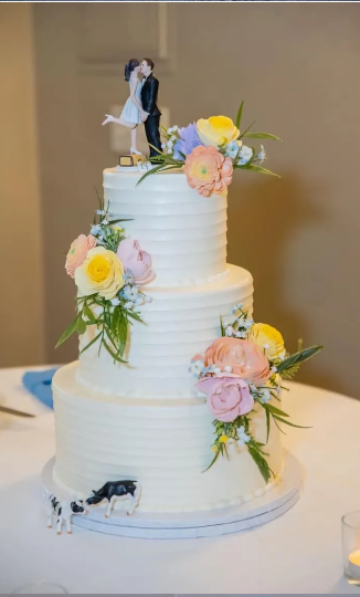 HOLLY'S GARDENS & FLORIST