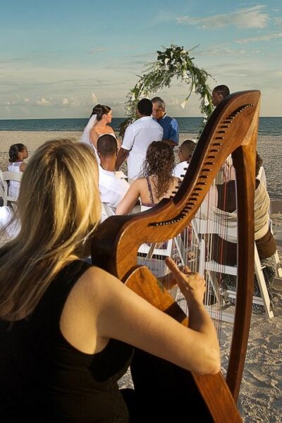 Victoria Schultz, Harpist