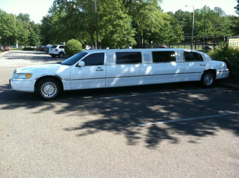 CROWN LIMOUSINE