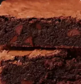 Elegant Cakes and Desserts