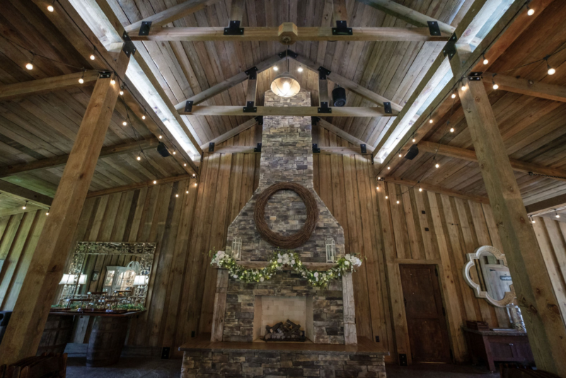 Belle Oaks Barn