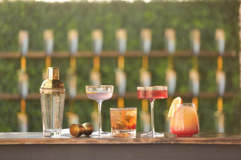 Buzzin' and Bubbly Bartending #2