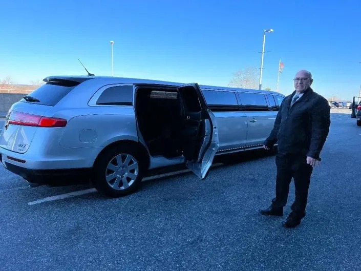 Gray's Limousine #2